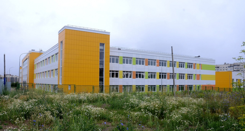 Министр строительства Чувашии назвал железные сроки строительства школы в Садовом