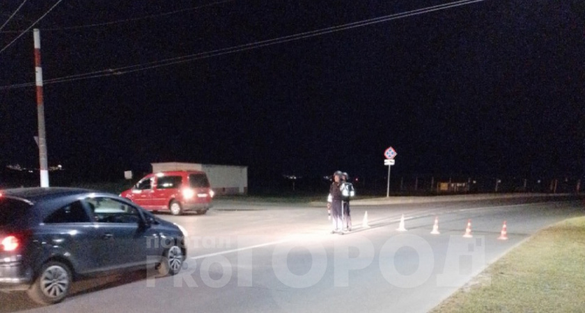 В Чебоксарах перекрыли дорогу около аэропорта: машины разворачивают