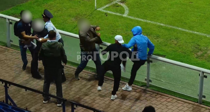 Футбольную команду из Вурнар оштрафовали на 25 тысяч рублей из-за драки болельщиков за флаг Чувашии
