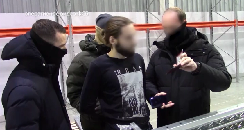 Фото к статье: ФСБ Чувашии подозревает мужчину в госизмене за сотрудничество с украинскими националистами