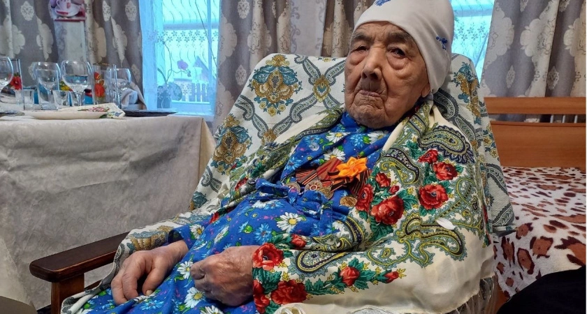 Фото к статье: Копала траншеи, строила Сурский рубеж: жительница Чувашии отметила вековой юбилей