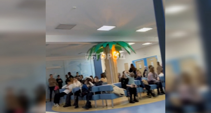В детской больнице Чебоксар ответили на недовольство очередями: "Врачи ведут прием до последнего"
