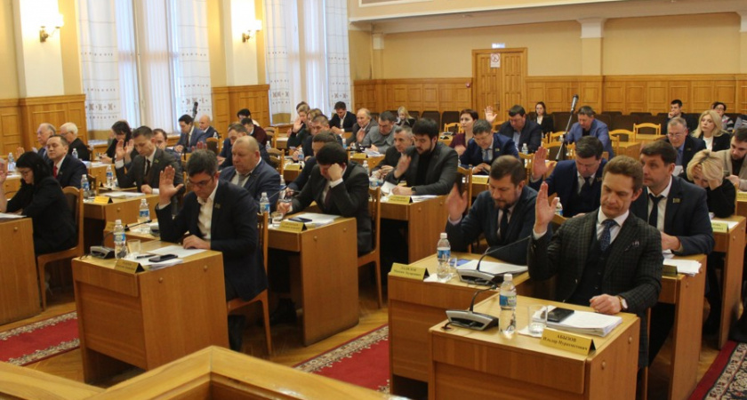 Чебоксарские депутаты решат дальнейшую судьбу Дениса Спирина 