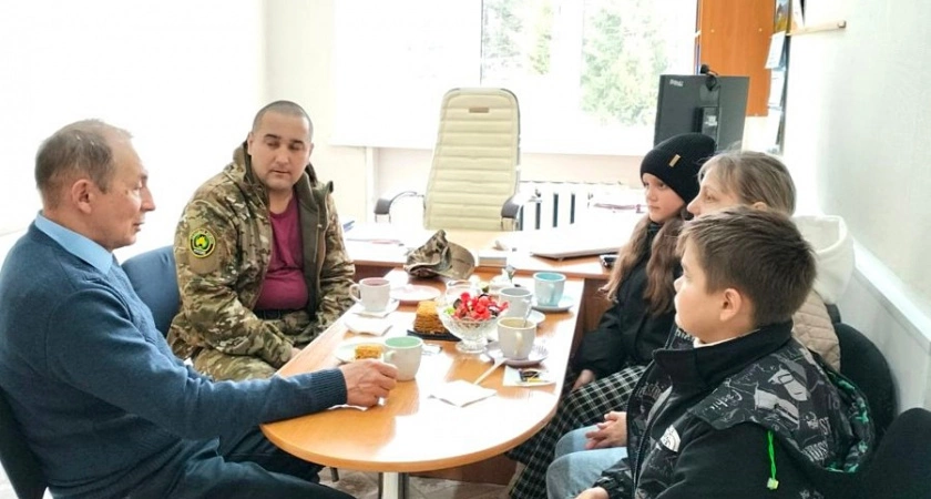 Фото к статье: Военный из Чувашии приехал домой в отпуск: "Я там нужен, мысленно я с ребятами"