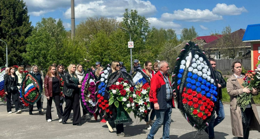 В Чувашии простились с майором, погибшим в зоне СВО: "Покойся с миром, герой!"