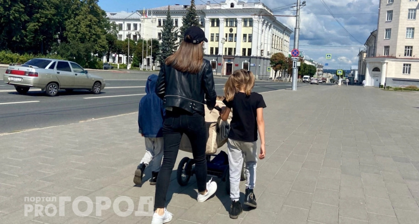 Многодетным семьям продолжат выдавать по полмиллиона рублей на ипотеку