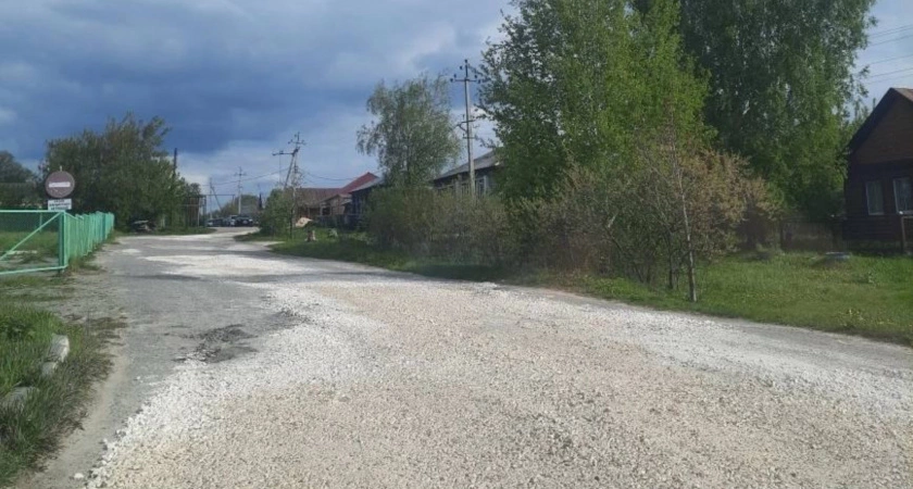 Фото к статье: В Чувашии прокуратура заставила чиновников отремонтировать дорогу