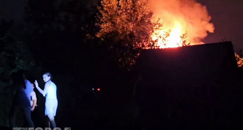 В Чебоксарах ночью сгорела дача