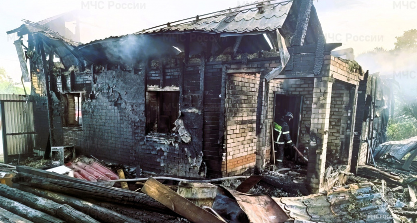 В Чувашии за день два человека погибли в горящих жилых домах  