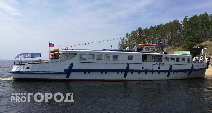 Фото к статье: По какому расписанию ходят речные трамвайчики из Чебоксар до Левобережного пляжа
