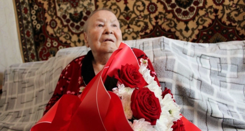 Фото к статье: Чебоксарская медсестра отметила 100-летний юбилей