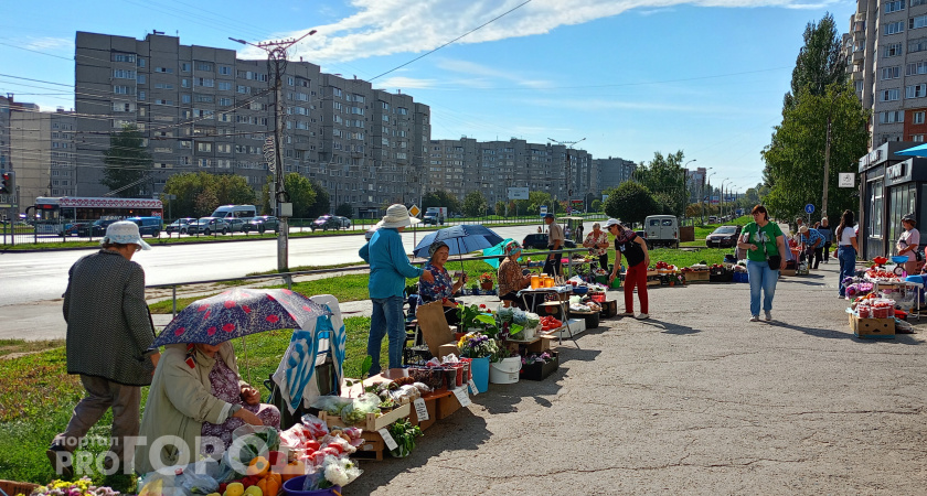 В Чебоксарах на Гастелло продавцы так и торгуют на тротуарах, а рынок за миллионы превратился в "бар под открытым небом"