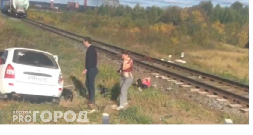 Фото к статье: На железнодорожном переезде около Новочебоксарска произошло ДТП