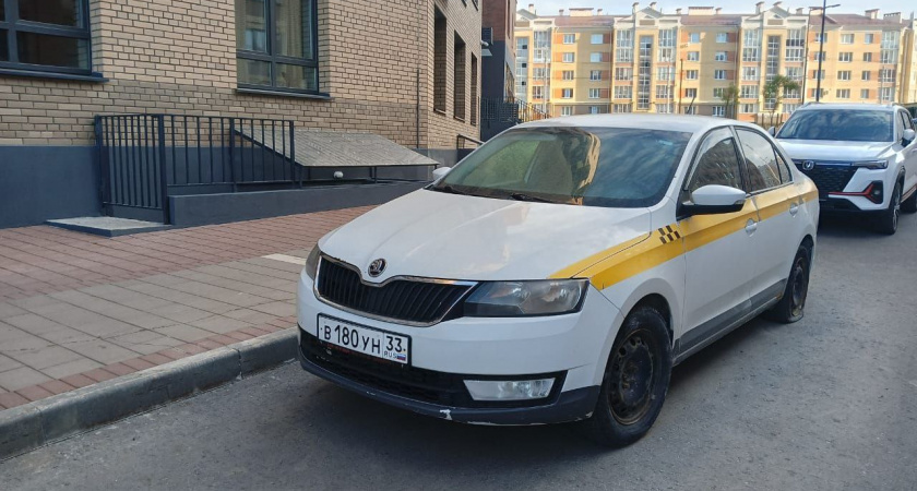 Последний шанс для автовладельцев: в Чебоксарах готовы эвакуировать 10 бесхозных машин