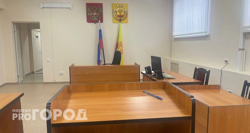 Фото к статье: Чиновника из Чувашии наказали двойным штрафом за незаконные поездки на служебном авто