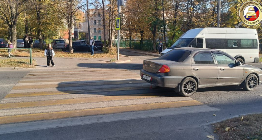  В Чебоксарах неопытный водитель сбил ребенка на пешеходном переходе