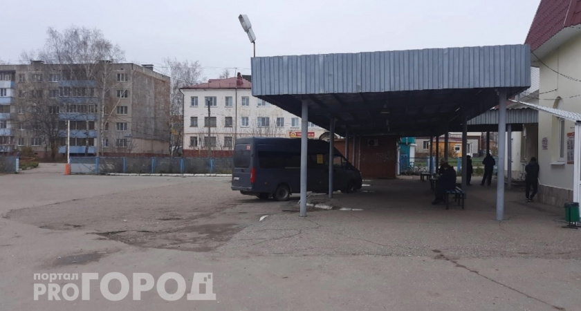 В одном из городов Чувашии перестали курсировать два маршрута из-за увольнения водителей