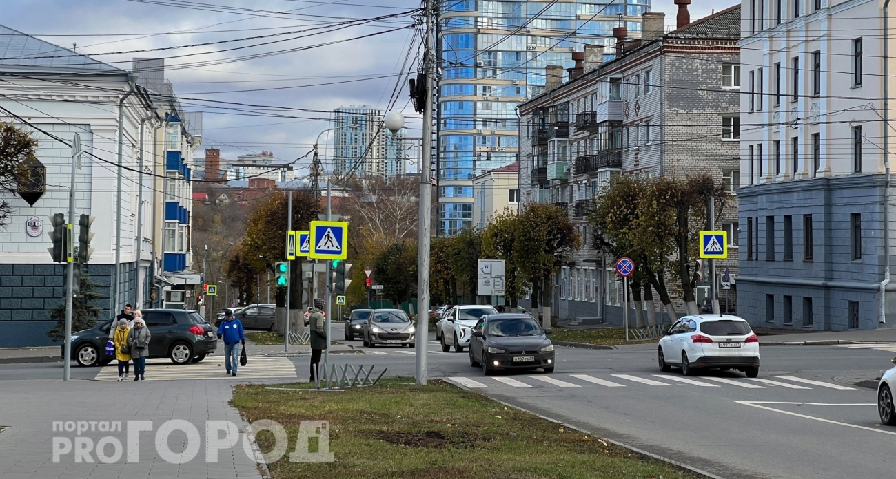 Власти Чувашии покупают пять новых автомобилей за почти 13 миллионов рублей