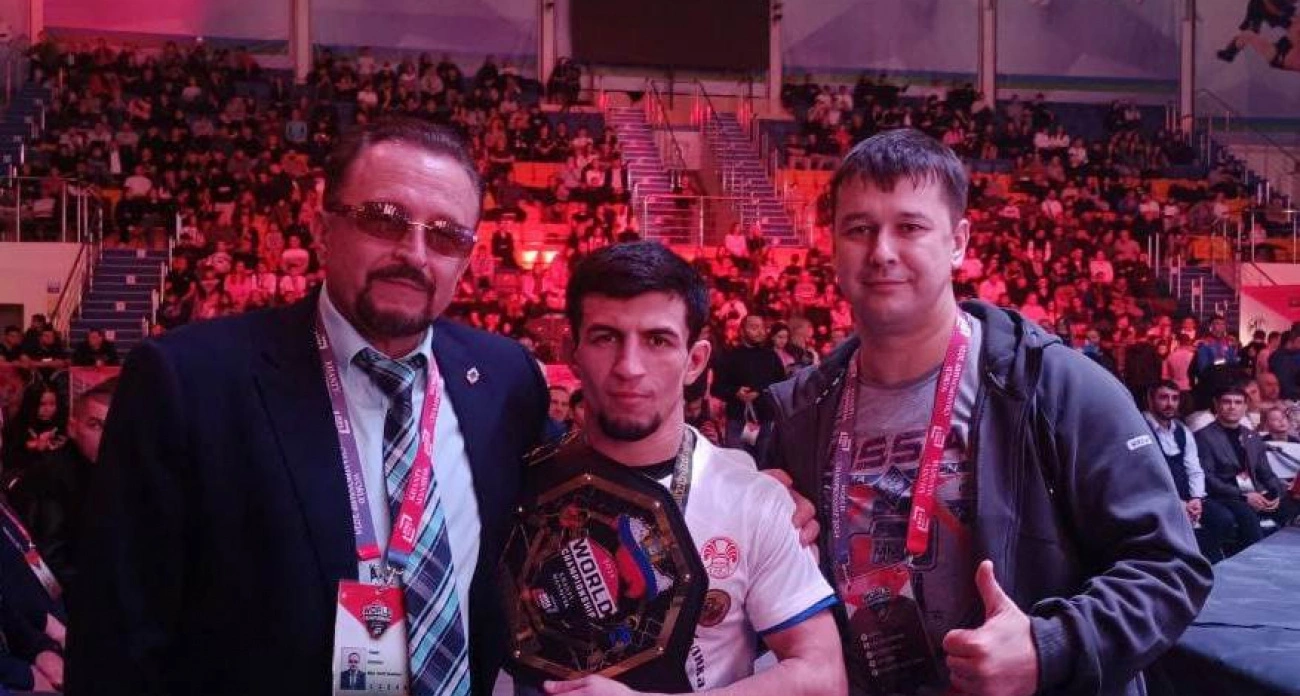 Фото к статье: Спортсмен из Чувашии стал чемпионом мира по смешанному боевому единоборству ММА