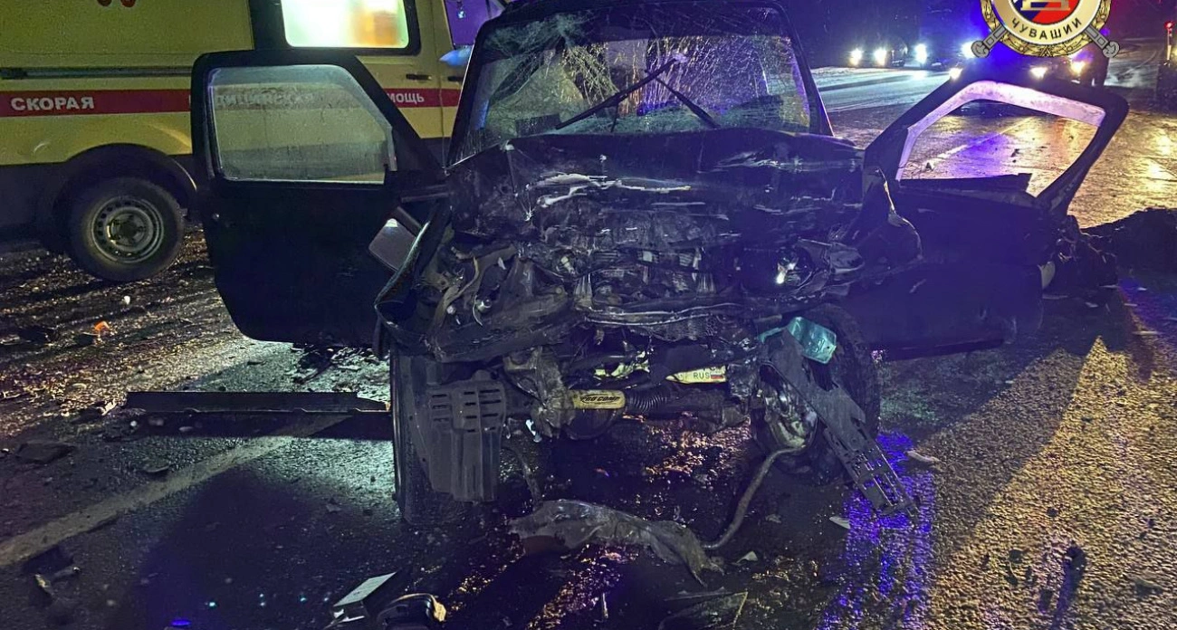 Фото к статье: В Чувашии на М-7 в аварии погибли два человека, есть пострадавшие