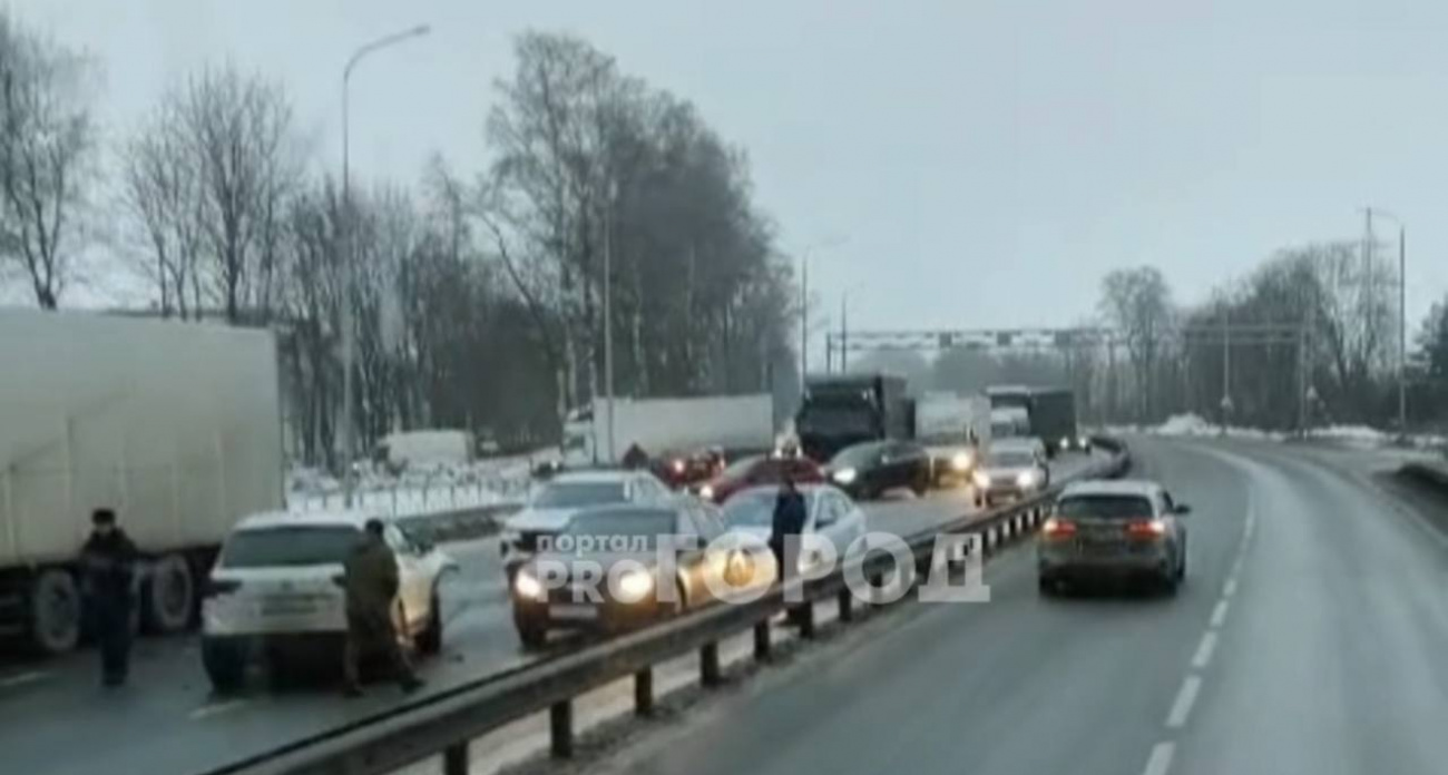 ДТП в Цивильске: массовая авария и проверка Соцфонда. Главные новости за 27 декабря, Чебоксары