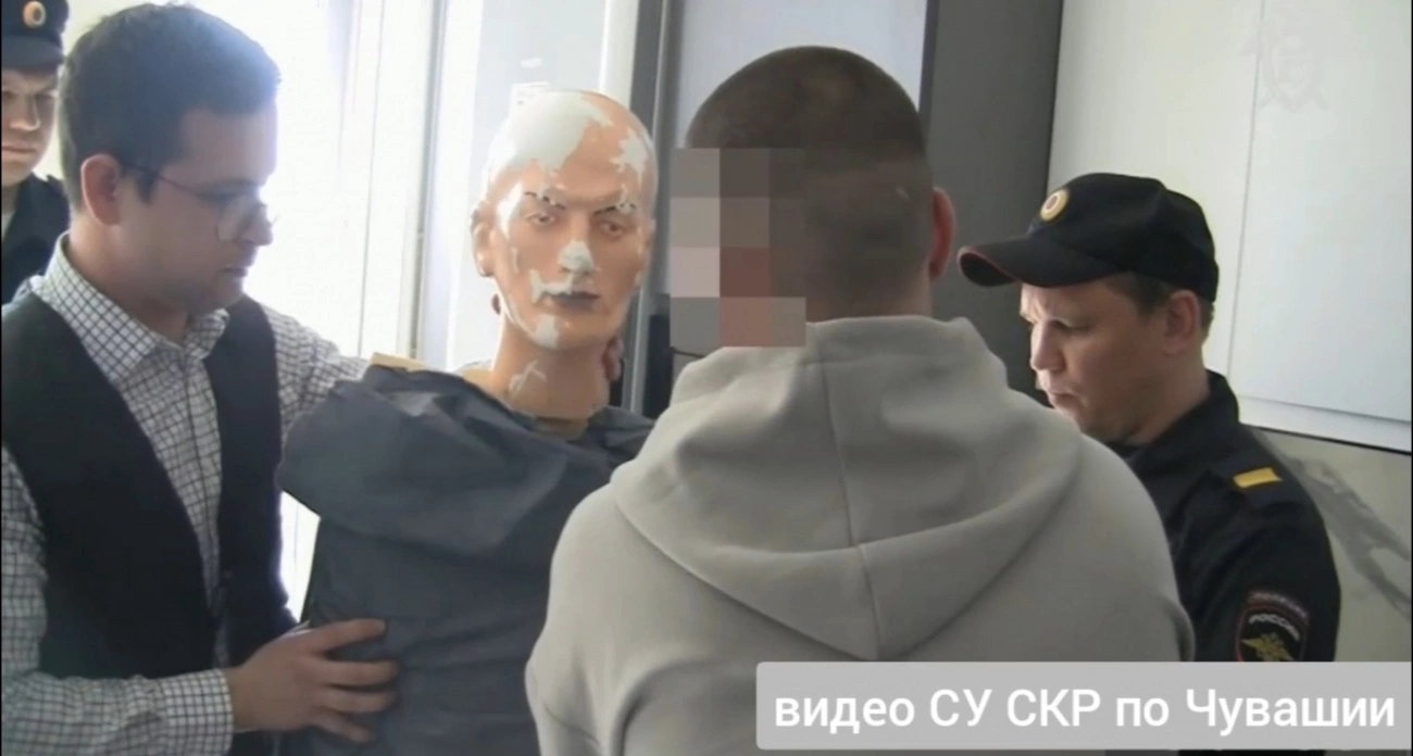 Фото к статье: Житель Чувашии проведет в колонии 12 лет за жестокое убийство знакомой из бара