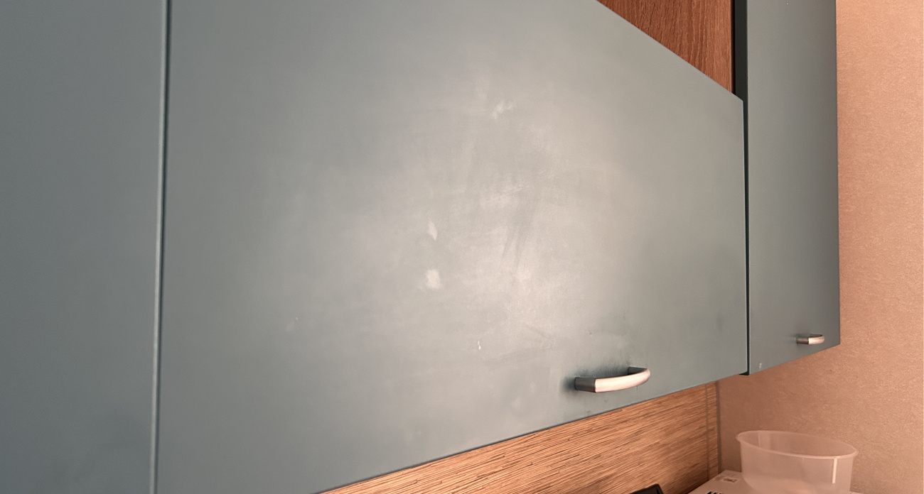 Ни капли жира на вашей кухне за 2 минуты: нужен только фен - достаточно протереть салфеткой