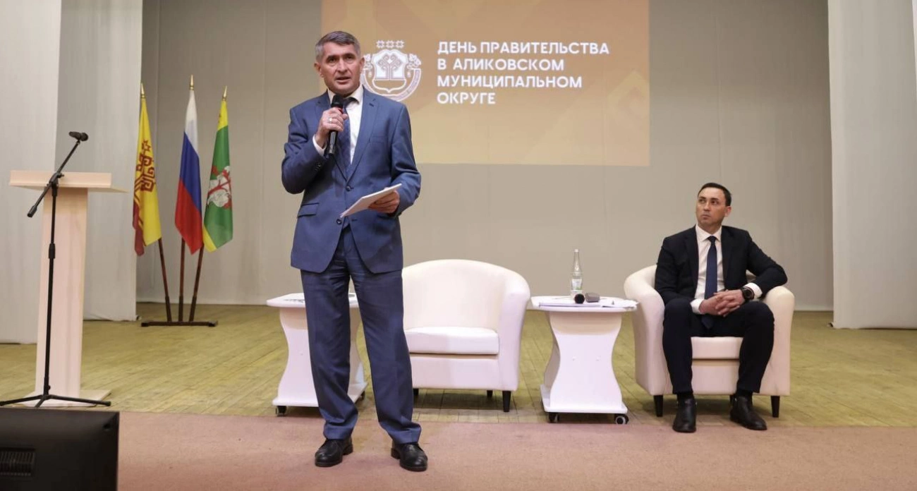 Фото к статье: Олег Николаев раскритиковал аликовских предпринимателей: "Плохо пользуются господдержкой и мало самозанятых"