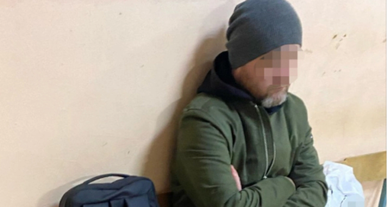 Фото к статье: В Чебоксарах похититель сам пришел в полицию после публикации его фото