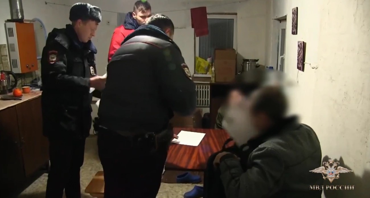 Фото к статье: В Чувашии ждут суда продавцы, которые оставили 80 жителей без одежды и денег