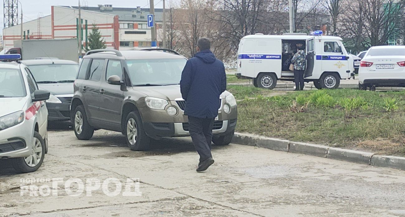 Фото к статье: Вахтовик из Чувашии не получил купленные поддельные права и пошел в полицию 