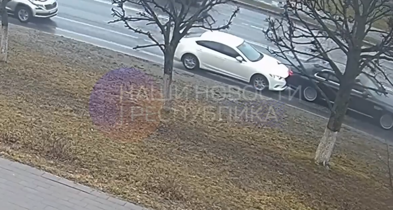 Фото к статье: Появилось видео ДТП с участием служебной иномарки главы Чувашии