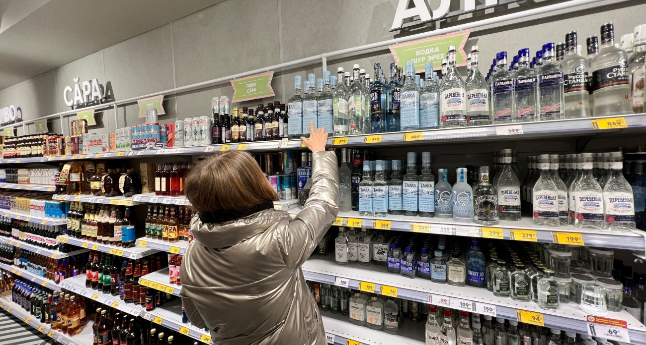 В России хотят запретить покупать алкоголь: новый закон перевернет жизнь россиян