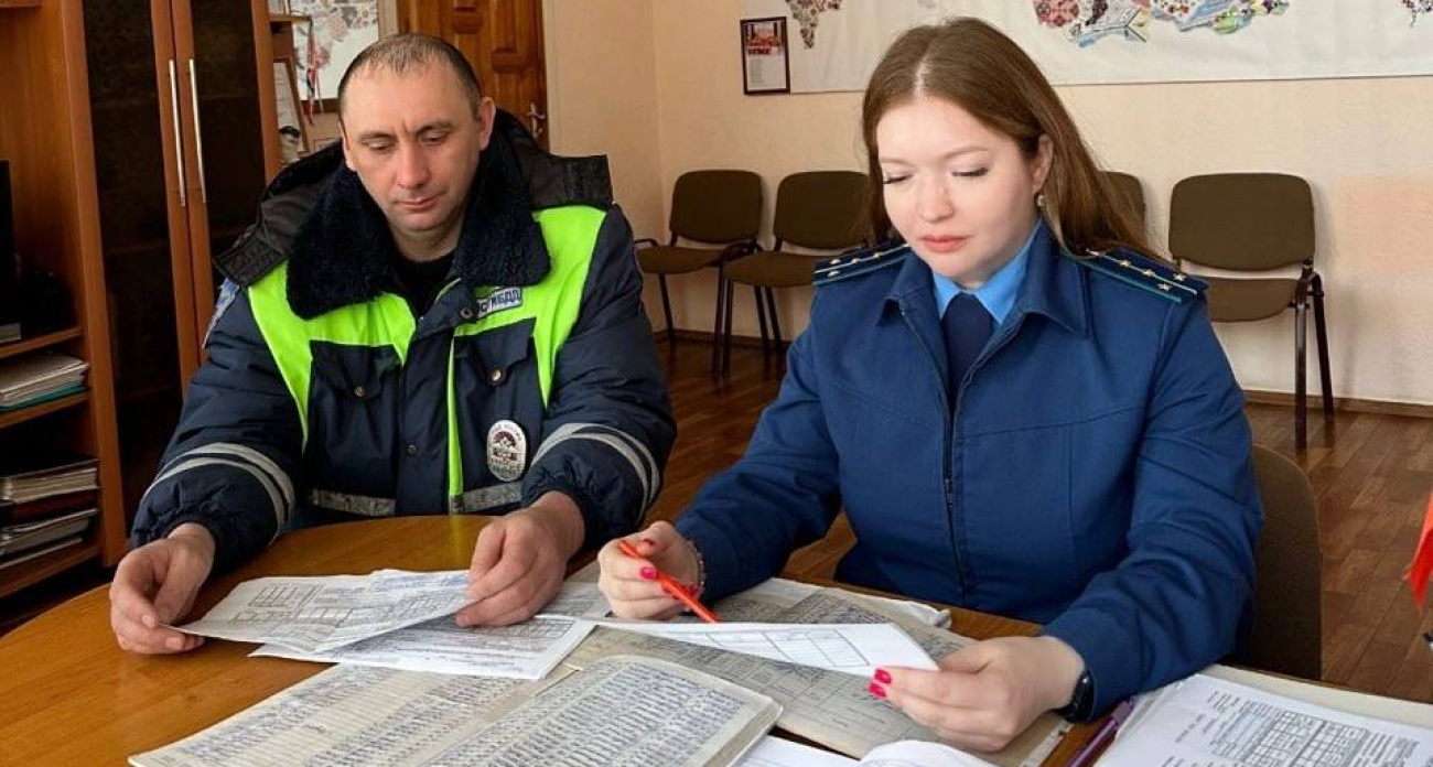 Ни медосмотров, ни техосмотров: школьные автобусы в Ибресинском районе возили детей, нарушая закон