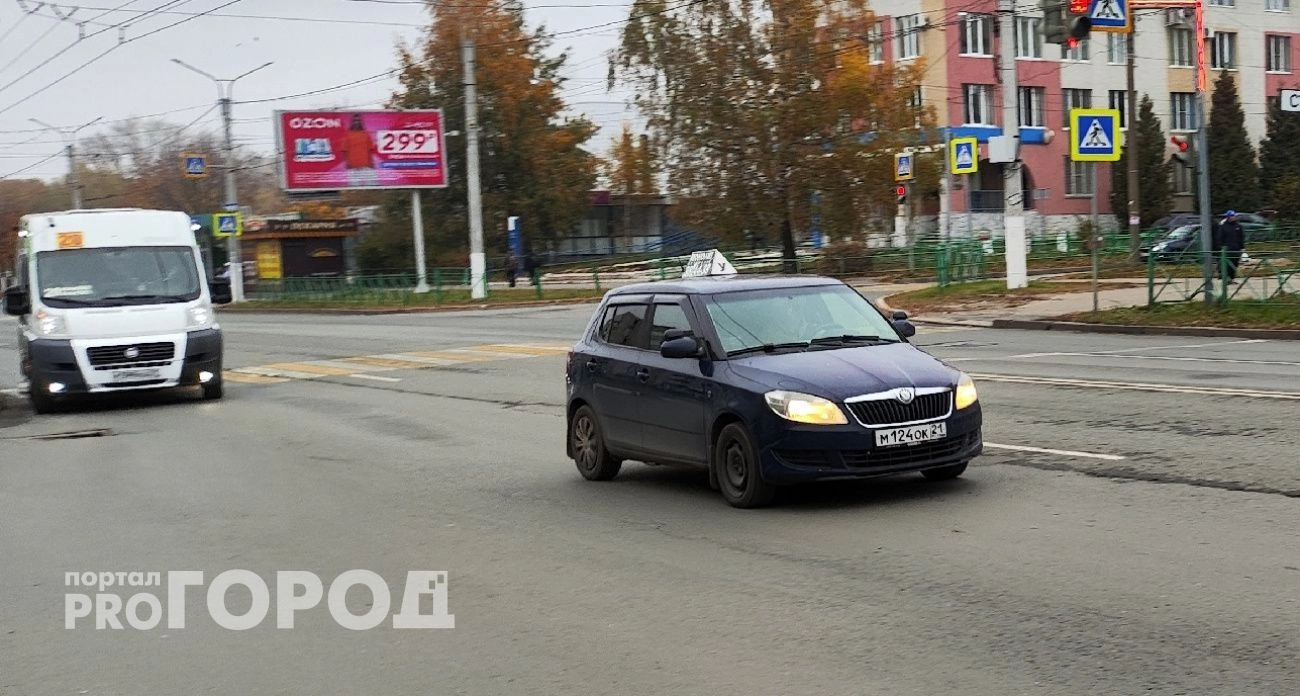 Фото к статье: Депутаты предложили обязать автошколы бесплатно обучать тех, кто не сдал на права с первого раза