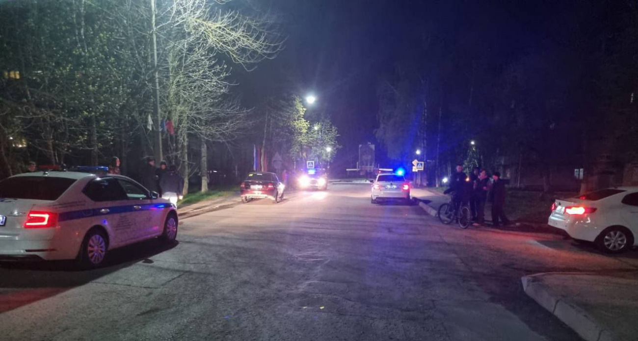 В Чебоксарах мальчик-велосипедист попал под колеса легковушки