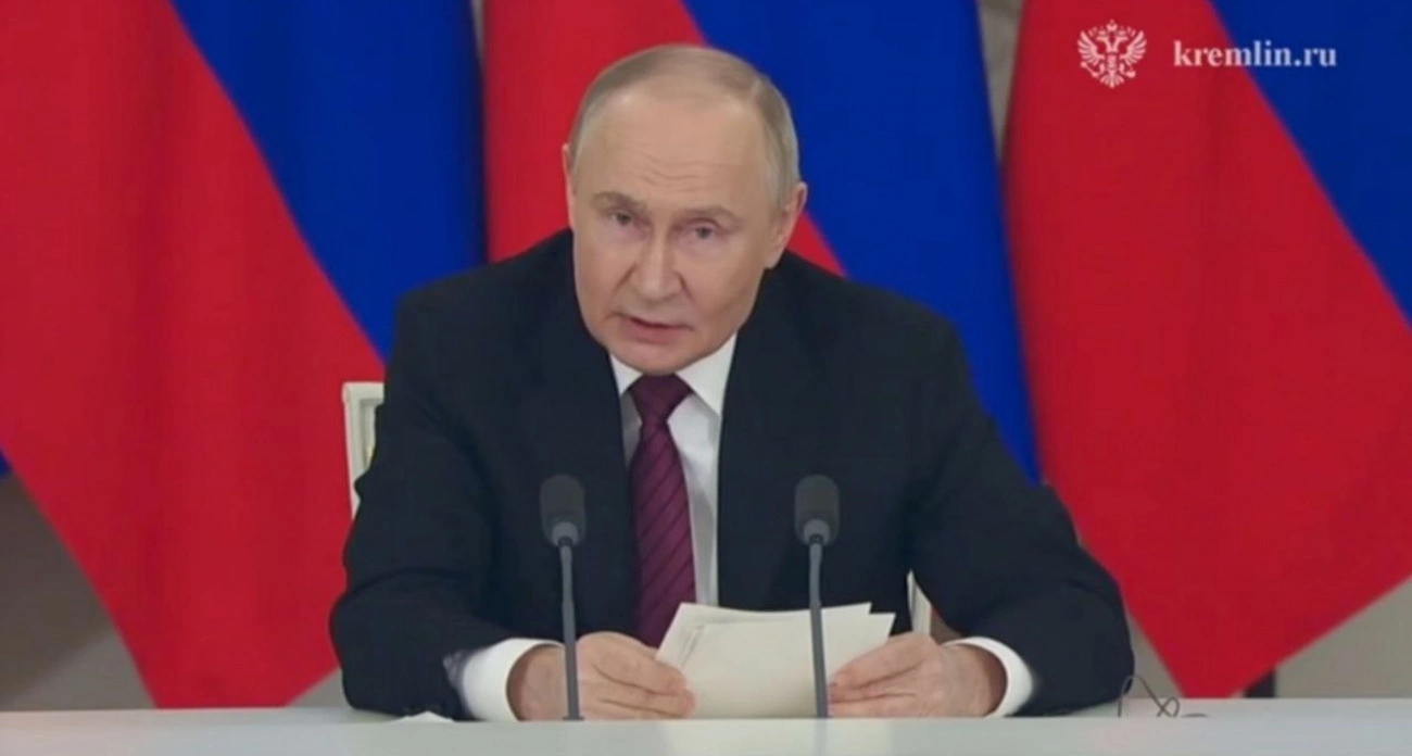 Фото к статье: Путин предложил возобновить двусторонние мирные переговоры с украинскими властями