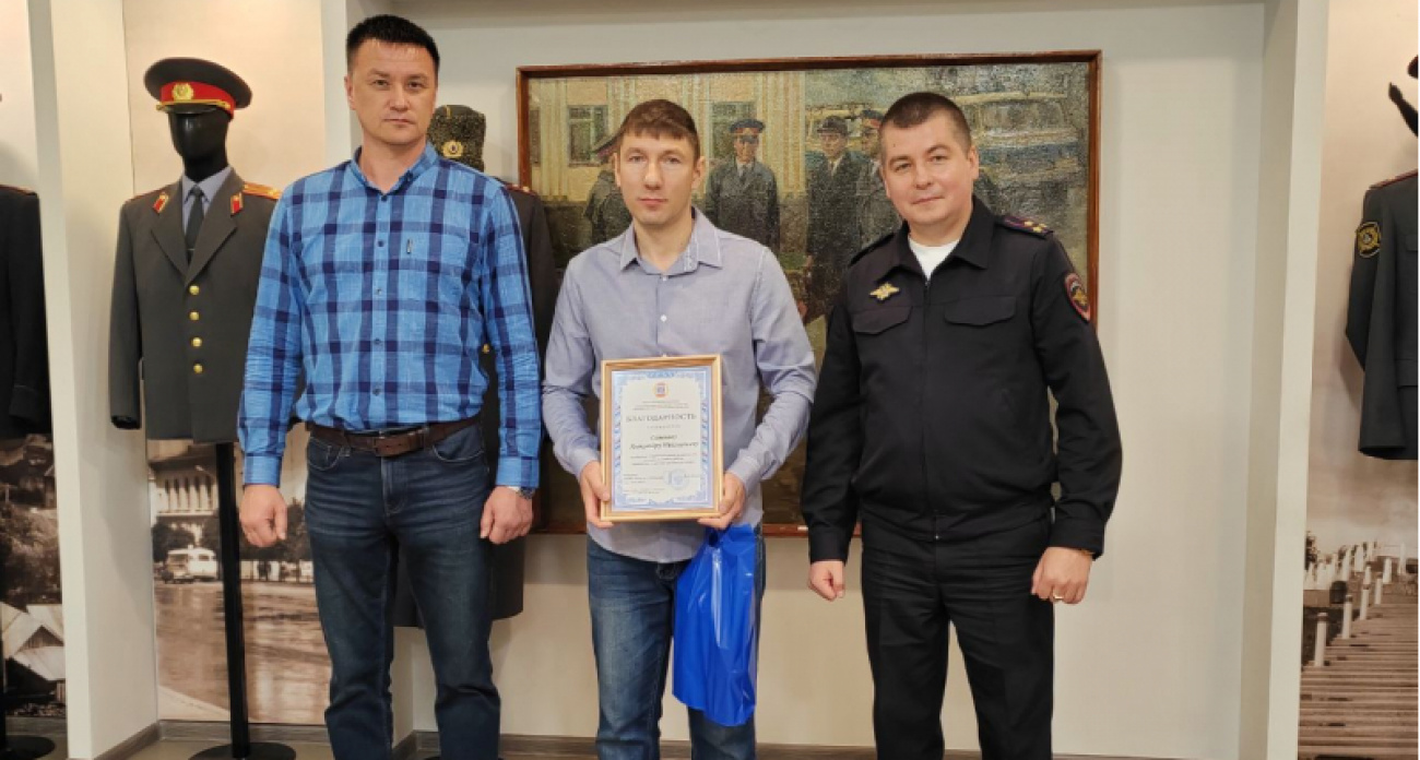 Чебоксарец нашел пропавшую девочку, которая заблудилась и прошла пешком больше пяти километров