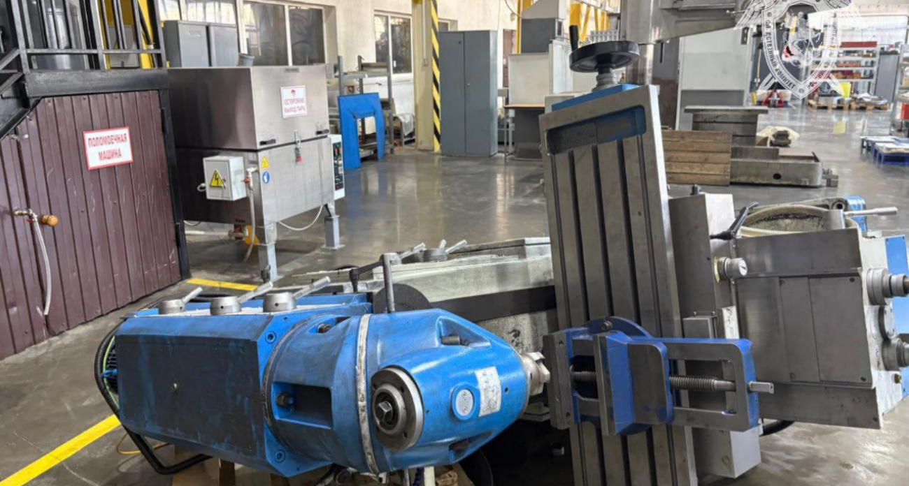 Двоих чебоксарских рабочих придавило станком массой более 2,6 тонны