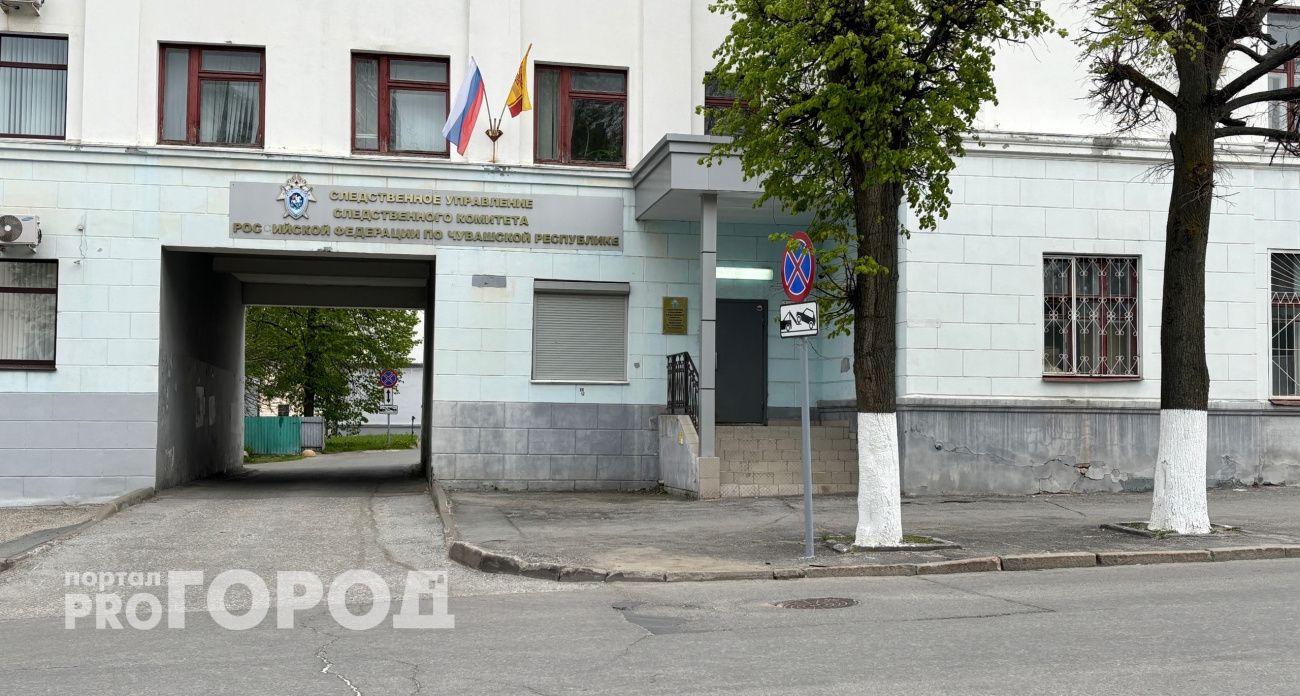 В Чебоксарах водителя насмерть придавило во время ремонта машины