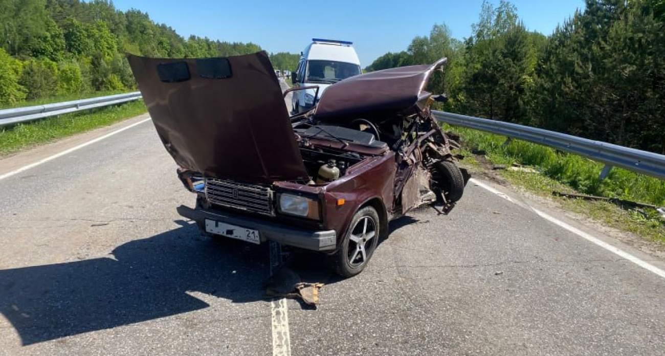 Три жителя Чувашии пострадали в серьезной тройной аварии