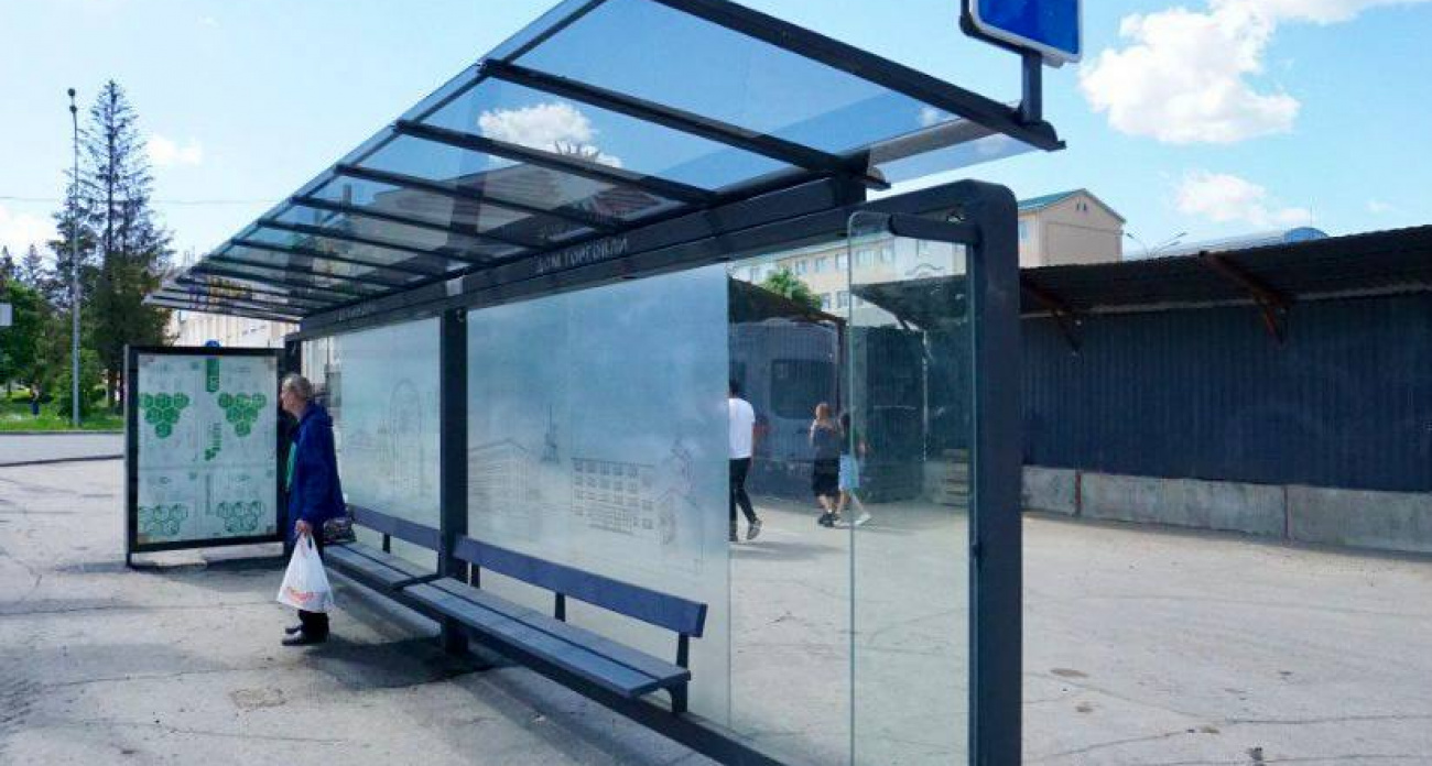 В Чебоксарах появилась остановка с тонированным козырьком и USB-разъемами для зарядки телефонов