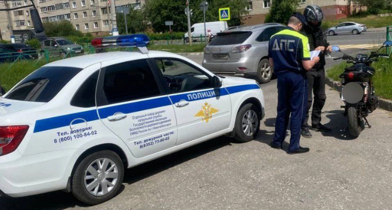 Фото к статье: В эти выходные на дорогах Чувашии усилили контроль за водителями и самокатчиками