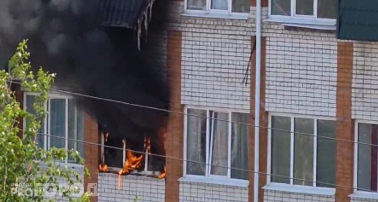 В Чебоксарах загорелась гостиница