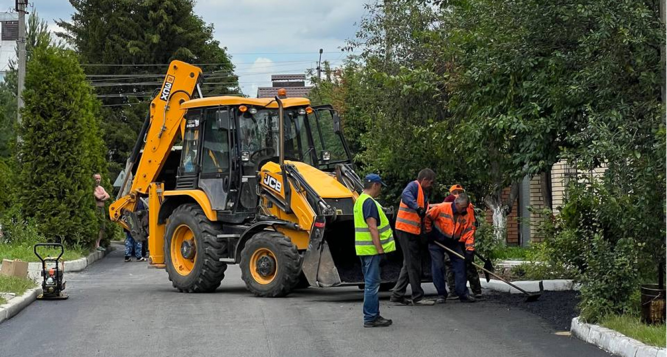 Чиновники похвастались новой дорогой в Южном поселке