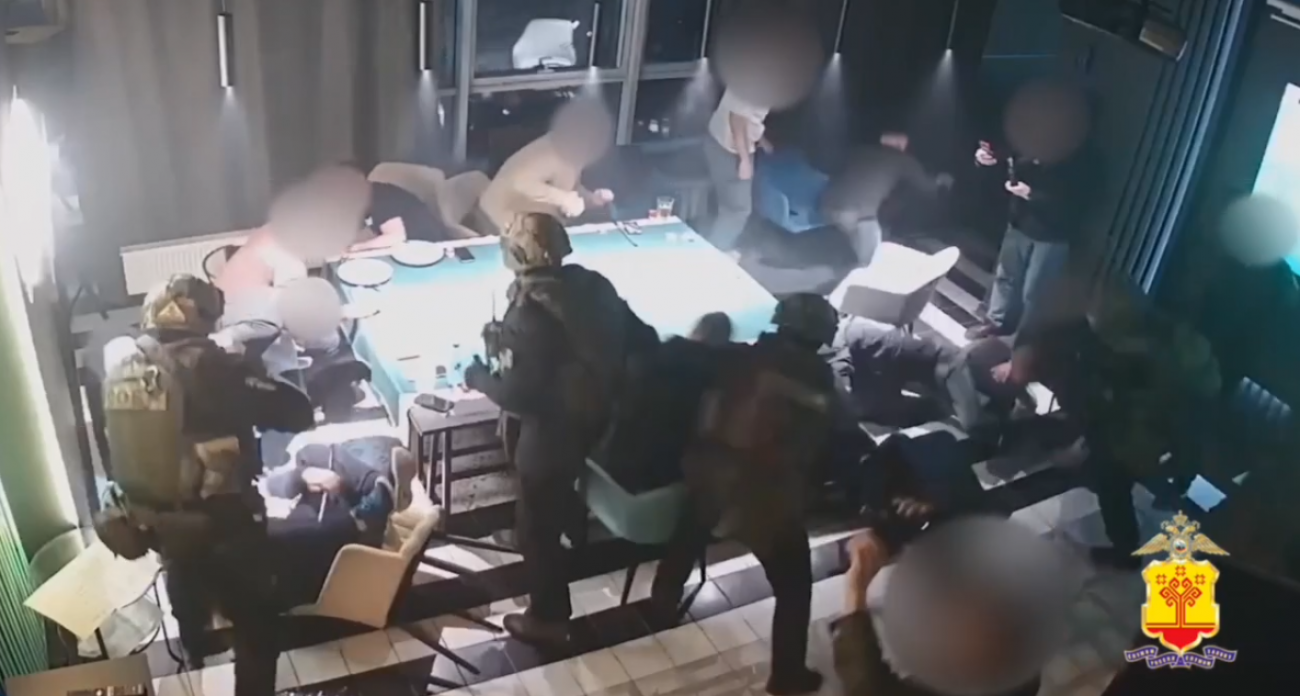 Чебоксарец устраивал подпольные карточные игры в кафе-баре