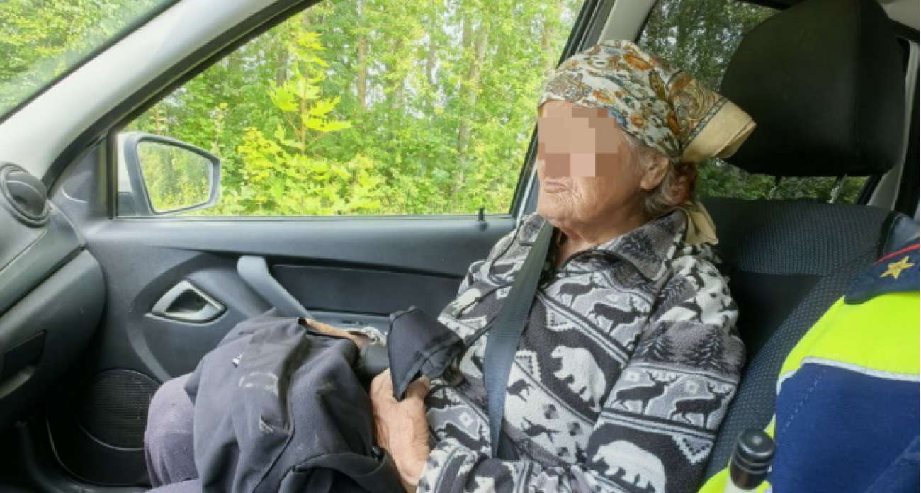 В Чувашии полицейские спасли бабушку, которая забыла о себе почти все