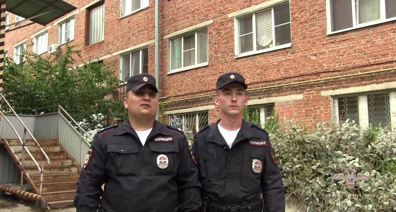 Чебоксарские полицейские спасли полуторагодовалого ребенка, который оказался заперт в квартире