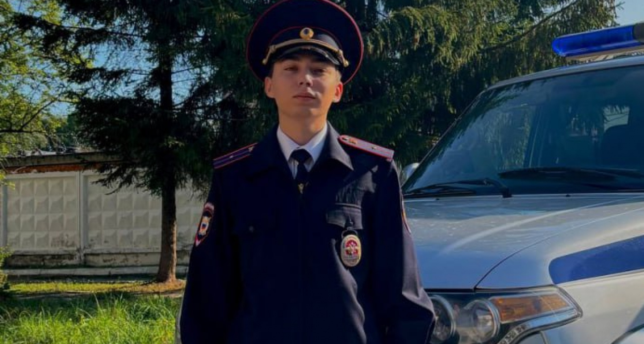 Младший лейтенант полиции, возвращаясь со службы, помог поймать беглого воришку, который украл 100 тысяч рублей