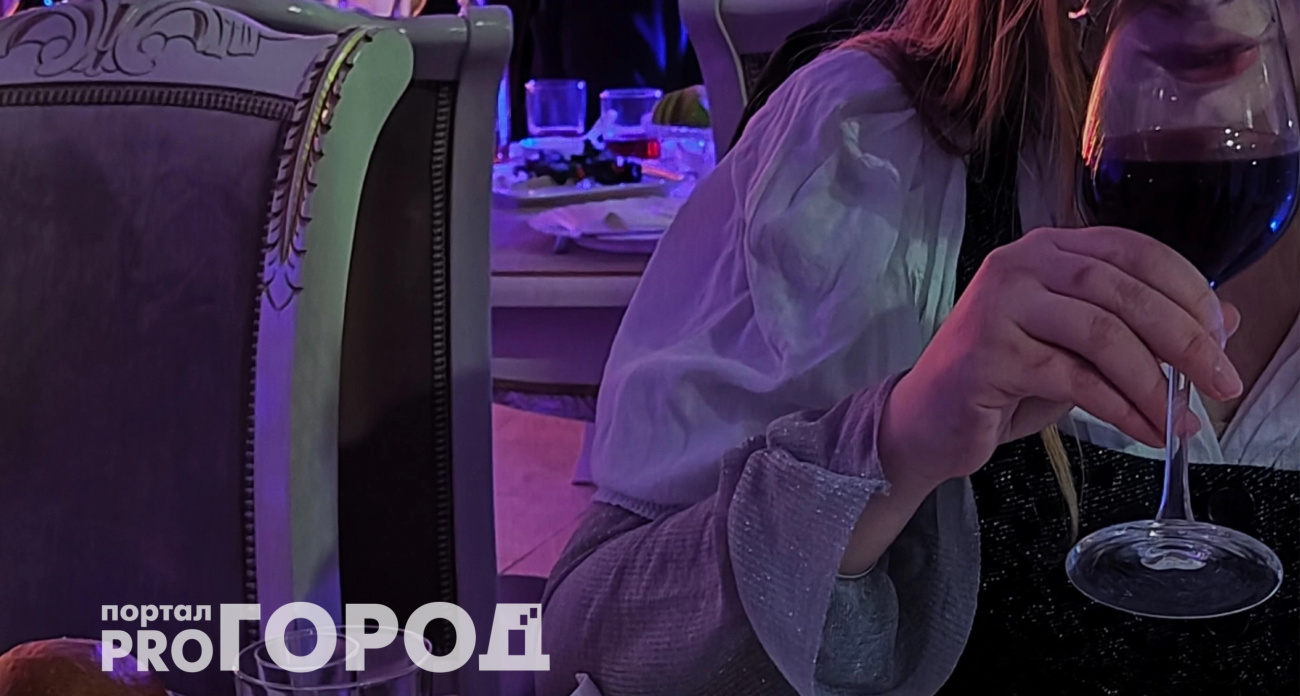 Пить и не пьянеть: секретный способ Сталина сохранять трезвость во врем больших и длительных застолий